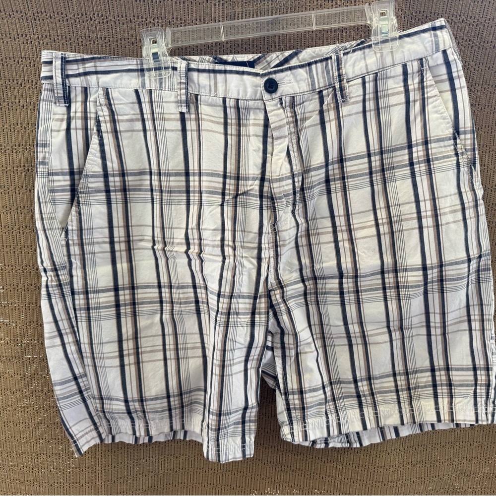 Croft & Barrow Blue and White Flat Front Shorts